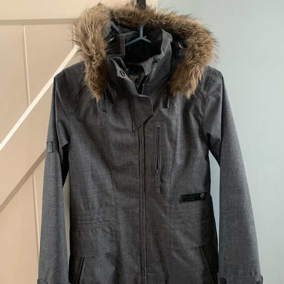 Ladies billabong winter jacket - Picture 1 of 7